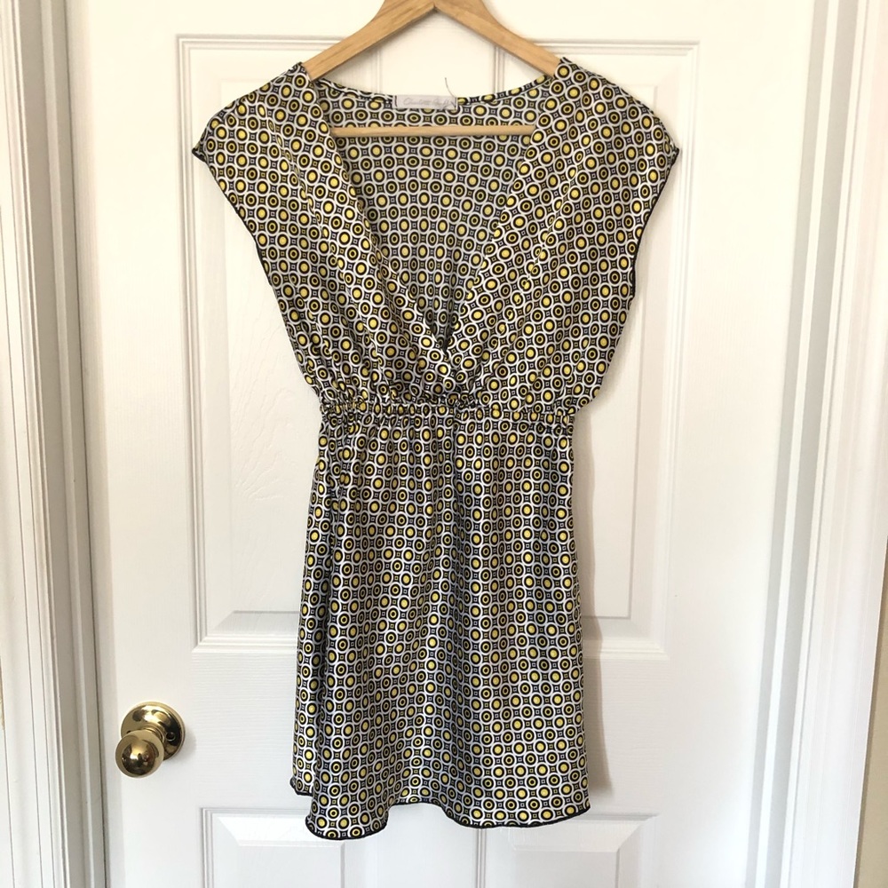 Charlotte Russe V-Neck Tunic Sz S